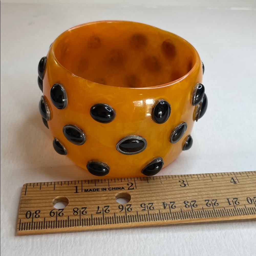 1950's Vintage Orange Resin 3D Black Dots Bangle Bracelet - Picture 6 of 7
